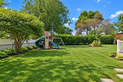 92 Louis Rd, Springfield, MA 01118 - Photo 29