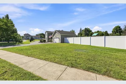 8 Caddyshack Dr, Chicopee, MA 01020 - Photo 39