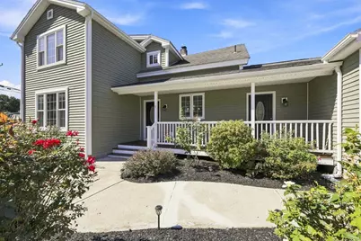 8 Caddyshack Dr, Chicopee, MA 01020 - Photo 3