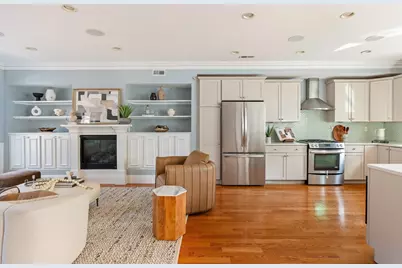 413 E 7th St #2, Boston, MA 02127 - Photo 7