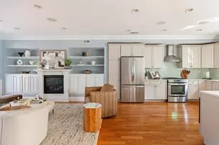 413 E 7th St, Boston, MA 02127 - Photo 7
