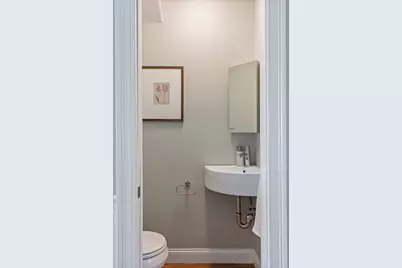 413 E 7th St #2, Boston, MA 02127 - Photo 15