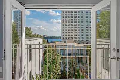 413 E 7th St #2, Boston, MA 02127 - Photo 31