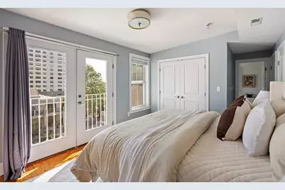 413 E 7th St #2, Boston, MA 02127 - Photo 19