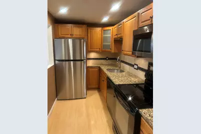 8 Hallmark Gdns #5, Burlington, MA 01803 - Photo 9
