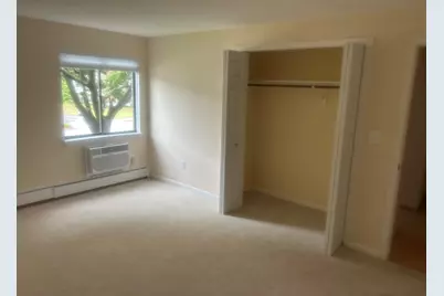 8 Hallmark Gdns #5, Burlington, MA 01803 - Photo 1