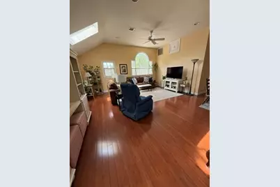 38 Reynolds Ave, Randolph, MA 02368 - Photo 9