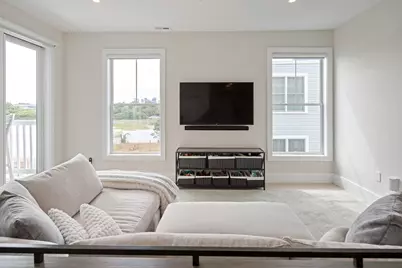 181 Coleridge St #C, Boston, MA 02128 - Photo 3