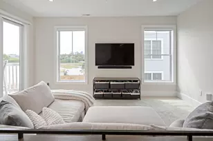 181 Coleridge St, Boston, MA 02128 - Photo 3