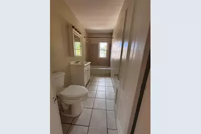 13 Dexter St, Holyoke, MA 01040 - Photo 13