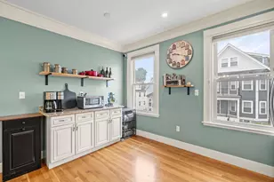 33 Cohasset St, Boston, MA 02131 - Photo 9