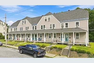 10-32 Overlook St, Northbridge, MA 01588 - Photo 3