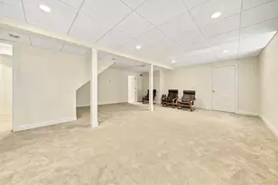 21 Elmwood Rd, Wellesley, MA 02481 - Photo 31