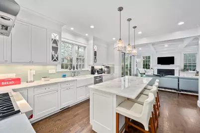 11 Woodhaven Rd, Newton, MA 02468 - Photo 9