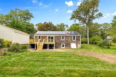 19 Essex Rd, Mashpee, MA 02649 - Photo 21
