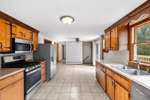 19 Essex Rd, Mashpee, MA 02649 - Photo 7