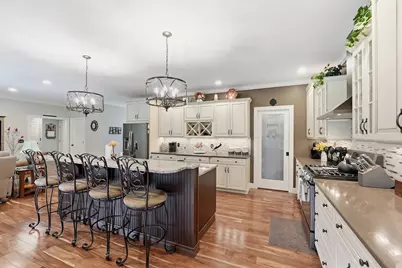 406 N Liberty St, Belchertown, MA 01007 - Photo 7