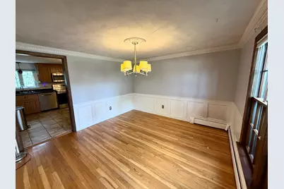 8 Robin Rd, Milford, MA 01757 - Photo 9