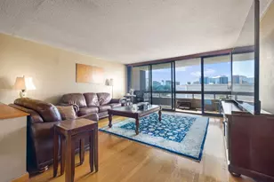 566 Commonwealth, Boston, MA 02215 - Photo 1