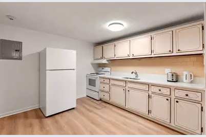 183 Mt Auburn St #15, Watertown, MA 02472 - Photo 5
