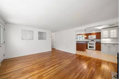 4 Carson Rd, Woburn, MA 01801 - Photo 15