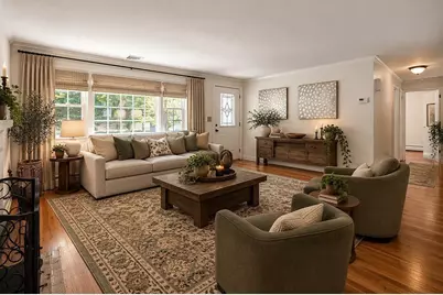4 Carson Rd, Woburn, MA 01801 - Photo 5