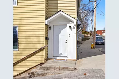 17 Moon St, Southbridge, MA 01550 - Photo 5
