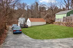 17 Moon St, Southbridge, MA 01550 - Photo 3