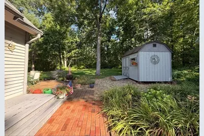 47 Horseshoe Cir, Ware, MA 01082 - Photo 9