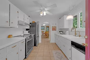 47 Horseshoe Cir, Ware, MA 01082 - Photo 11