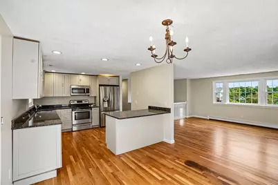 7 Nirvana Dr, Saugus, MA 01906 - Photo 7