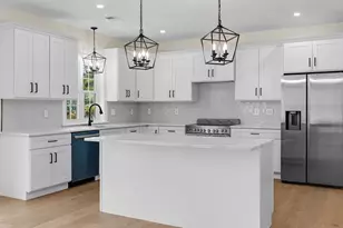 33 Seabiscuit Dr, Plymouth, MA 02360 - Photo 15