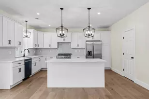 33 Seabiscuit Dr, Plymouth, MA 02360 - Photo 13