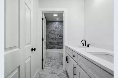 33 Seabiscuit Dr, Plymouth, MA 02360 - Photo 23