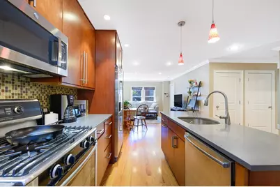208-210 W 7th St #1, Boston, MA 02127 - Photo 7