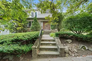11 Roseland Rd, Worcester, MA 01609 - Photo 1