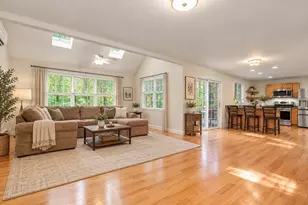 53 E Baylies Rd, Charlton, MA 01507 - Photo 5