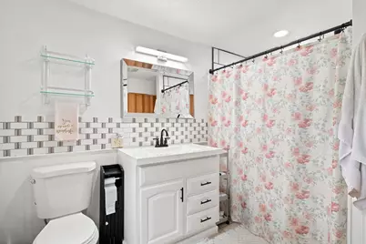 25 Orient St, Worcester, MA 01604 - Photo 23