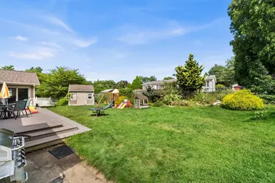 24 Kennedy St, Dartmouth, MA 02747 - Photo 33
