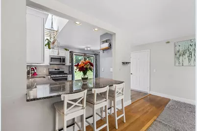 24 Kennedy St, Dartmouth, MA 02747 - Photo 7