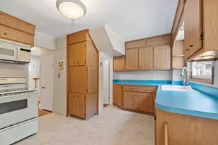 18 Smith Rd, Saugus, MA 01906 - Photo 11