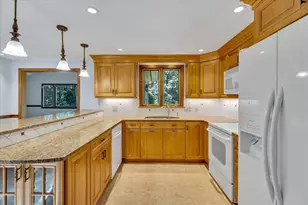 94 Stratford Ln, Yarmouth, MA 02675 - Photo 3