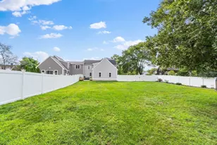 80 Pleasant St, Medfield, MA 02052 - Photo 27