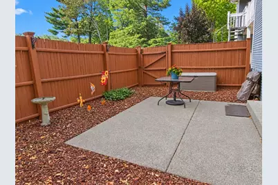 24 Magnolia St #2B, Attleboro, MA 02703 - Photo 3