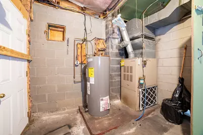 382 Water, Clinton, MA 01510 - Photo 21