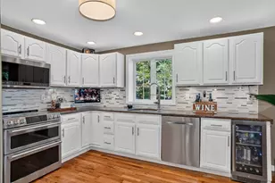 293 Brigham St, Hudson, MA 01749 - Photo 3