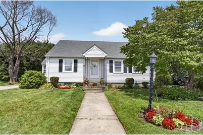 130 Thurston Street, East Providence, RI 02915 - Photo 3