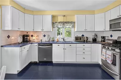 130 Thurston Street, East Providence, RI 02915 - Photo 11