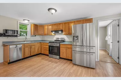 115 Sladen St, Dracut, MA 01826 - Photo 3