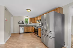 115 Sladen St, Dracut, MA 01826 - Photo 5